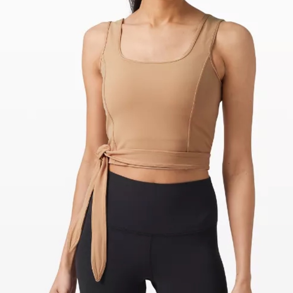 NWT Lululemon “Get Centered Crop Tank”